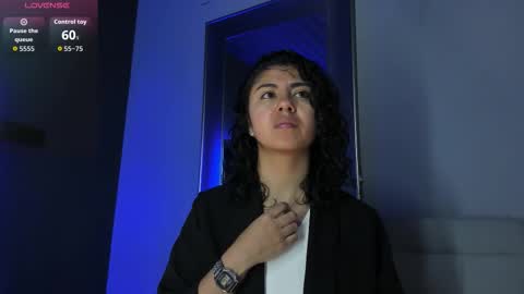 Snapshot of amarettho chatting on November 2025 11:43:01 AM Emily online show from November 2025 11:43:01 AM