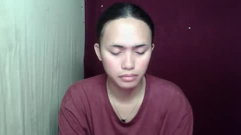 YELLA online show from November 2025 11:10:01 PM