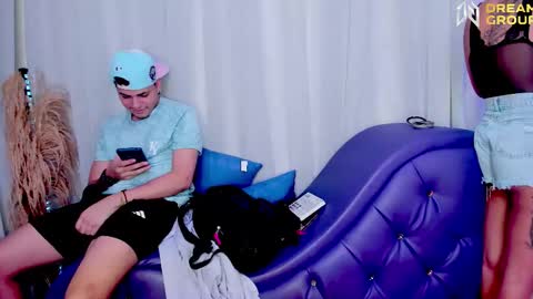 3some HORNY KIMGOOD GIRL LOOKING TO EXPERIENCE ALL KINDS OF SHOW online show from October 2025 08:31:02 PM