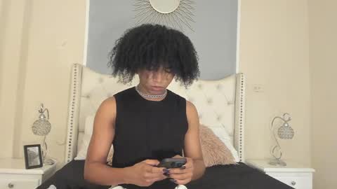 Ambar Colling online show from March 2025 01:09:01 PM