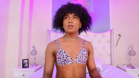 Ambar Colling online show from March 2025 07:06:01 PM