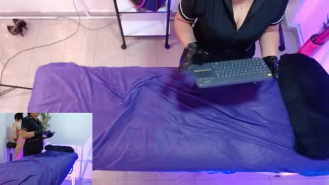 Snapshot of ambar_jonesx chatting on September 2025 12:52:01 PM Ambar Jones online show from September 2025 12:52:01 PM