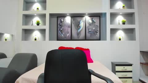 Ambar  online show from December 2024 01:13:02 PM