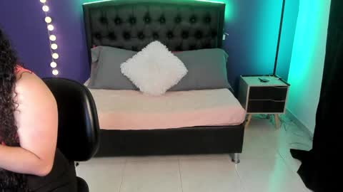 Amber online show from February 2025 11:12:02 AM
