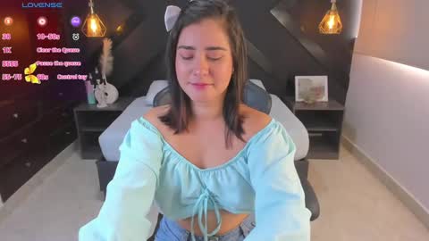 A M B E R online show from October 2025 12:58:01 PM