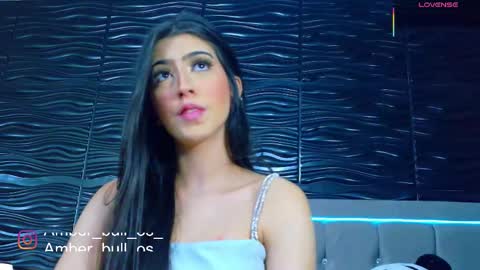 amber_bull online show from September 2025 12:21:02 PM