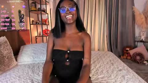 Snapshot of amber_maxwell chatting on October 2025 08:40:02 PM Amber online show from October 2025 08:40:02 PM