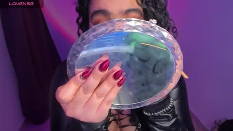 Snapshot of amber_smith20 chatting on November 2025 10:19:02 PM find me here --- online show from November 2025 10:19:02 PM