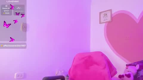 amber_white25 online show from February 2025 07:31:02 AM