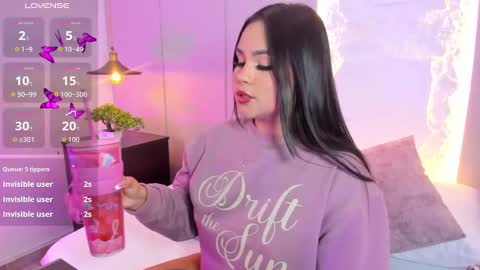 amber_white25 online show from September 2025 04:04:02 AM