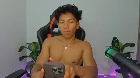 Snapshot of amdrix21 chatting on February 2025 06:43:01 AM Amdrix online show from February 2025 06:43:01 AM