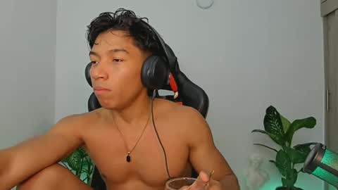 Snapshot of amdrix21 chatting on February 2025 04:53:01 AM Amdrix online show from February 2025 04:53:01 AM