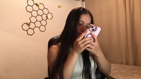 Amelia online show from October 2025 03:41:01 PM