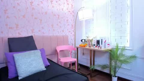 Amelia Adams online show from October 2025 03:21:02 PM