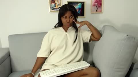 girl exsotic online show from November 2025 01:35:02 PM