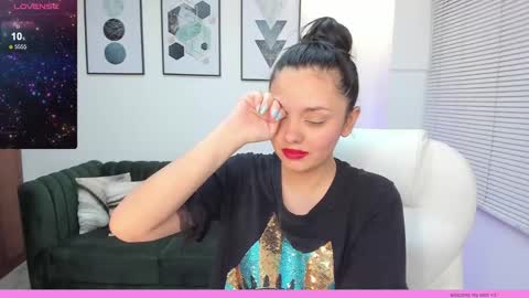 amelia online show from February 2025 11:43:02 AM