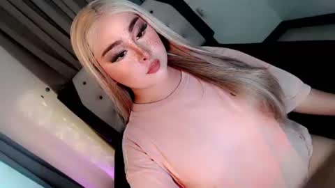 amelia_nicole08 online show from September 2025 07:02:01 AM