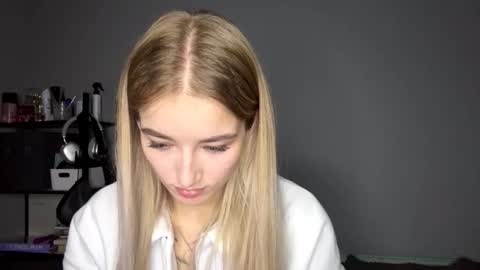 Catherine online show from October 2025 12:14:02 PM