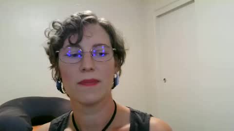 Ameliaishka online show from September 2025 03:40:01 AM