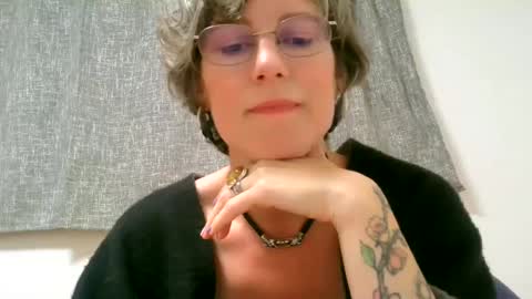 Ameliaishka online show from September 2025 03:33:02 AM