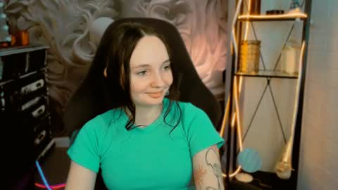 Amelia online show from February 2025 08:42:01 AM