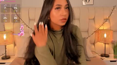 Snapshot of ameliebelle_ chatting on November 2025 12:44:02 PM Amelie online show from November 2025 12:44:02 PM