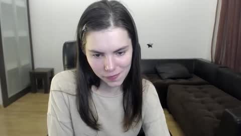 Amelie online show from October 2025 06:04:01 PM