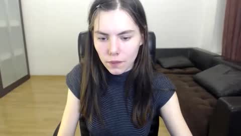 Amelie online show from November 2025 06:30:01 PM