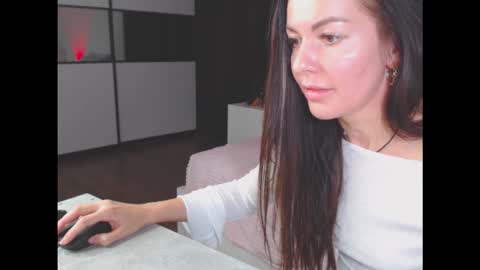 amelinamersi online show from October 2025 06:41:02 PM