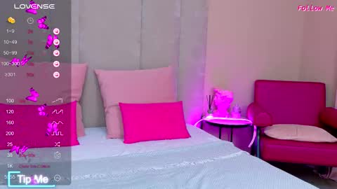 AmeliRoyse online show from October 2025 05:12:01 PM