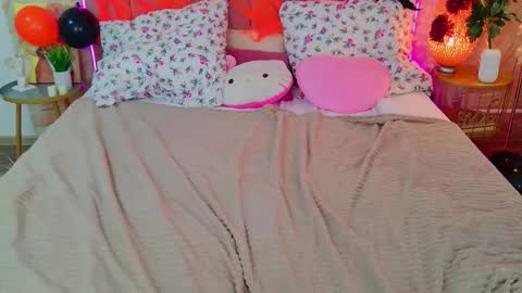 ameliwhitey online show from October 2025 01:18:01 PM