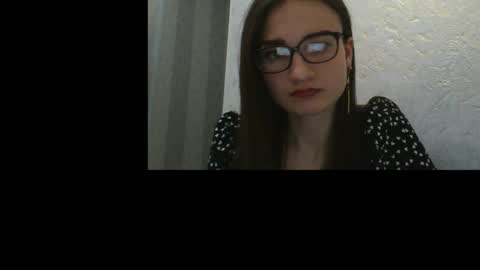 Julia  online show from February 2025 06:33:01 PM