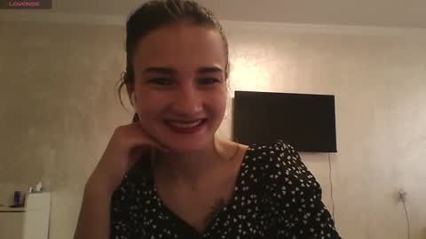 Julia  online show from March 2025 11:07:01 AM