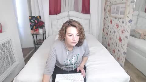 Snapshot of amihotgranny chatting on September 2025 12:48:01 PM Ami online show from September 2025 12:48:01 PM