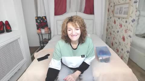 Snapshot of amihotgranny chatting on October 2025 12:55:02 PM Ami online show from October 2025 12:55:02 PM