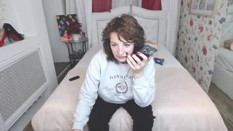 Snapshot of amihotgranny chatting on October 2025 07:56:01 AM Ami online show from October 2025 07:56:01 AM