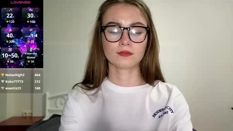 Snapshot of amina_lux chatting on December 2024 01:13:02 AM Amina online show from December 2024 01:13:02 AM