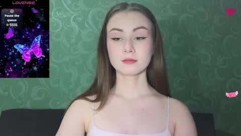 Snapshot of amina_lux chatting on December 2024 09:31:02 PM Amina online show from December 2024 09:31:02 PM