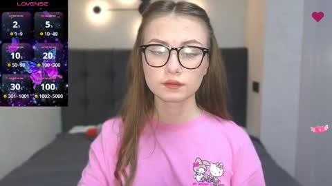 Snapshot of amina_lux chatting on January 2025 10:01:01 PM Amina online show from January 2025 10:01:01 PM