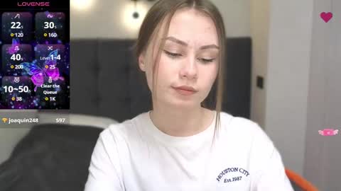 Snapshot of amina_lux chatting on January 2025 03:00:02 AM Amina online show from January 2025 03:00:02 AM