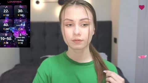Snapshot of amina_lux chatting on January 2025 11:44:01 PM Amina online show from January 2025 11:44:01 PM