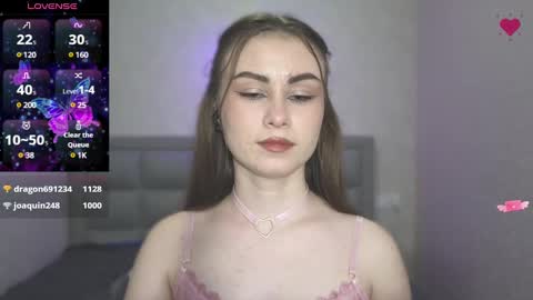 Snapshot of amina_lux chatting on January 2025 01:23:02 AM Amina online show from January 2025 01:23:02 AM