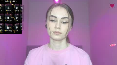 Snapshot of amina_lux chatting on January 2025 11:15:02 PM Amina online show from January 2025 11:15:02 PM