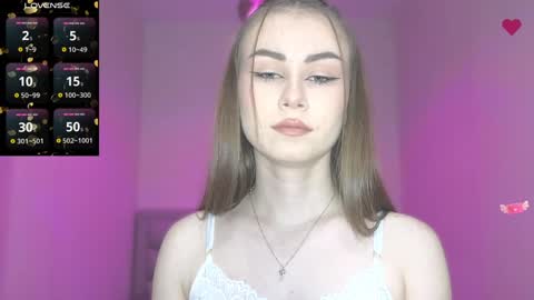 Snapshot of amina_lux chatting on January 2025 11:22:01 PM Amina online show from January 2025 11:22:01 PM