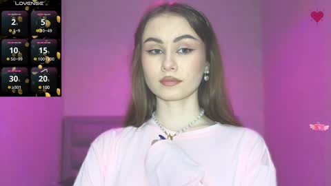 Snapshot of amina_lux chatting on January 2025 02:04:02 AM Amina online show from January 2025 02:04:02 AM