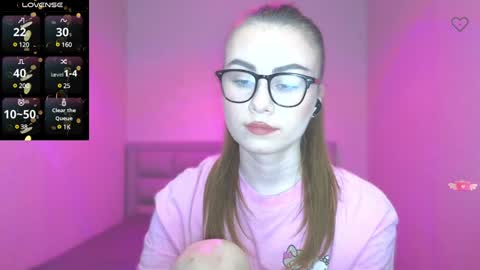 Snapshot of amina_lux chatting on February 2025 02:15:01 AM Amina online show from February 2025 02:15:01 AM