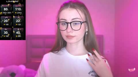 Snapshot of amina_lux chatting on February 2025 10:39:02 PM Amina online show from February 2025 10:39:02 PM