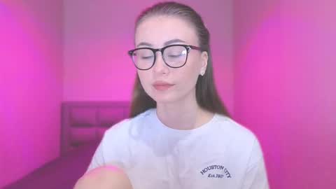 Snapshot of amina_lux chatting on March 2025 11:04:01 PM Amina online show from March 2025 11:04:01 PM