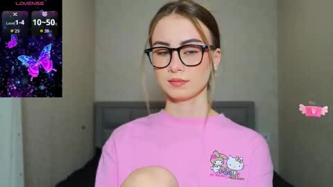 Snapshot of amina_lux chatting on September 2025 09:59:02 PM Amina online show from September 2025 09:59:02 PM