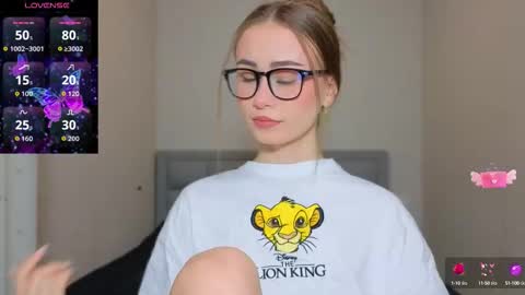 Snapshot of amina_lux chatting on September 2025 09:36:01 PM Amina online show from September 2025 09:36:01 PM